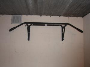 Pull-up bar 1